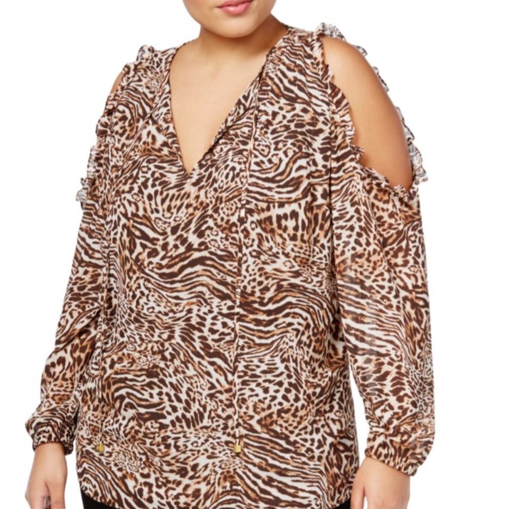 🎉HP🎉 Bare shoulder blouse